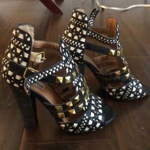 Unique Heels Sandals